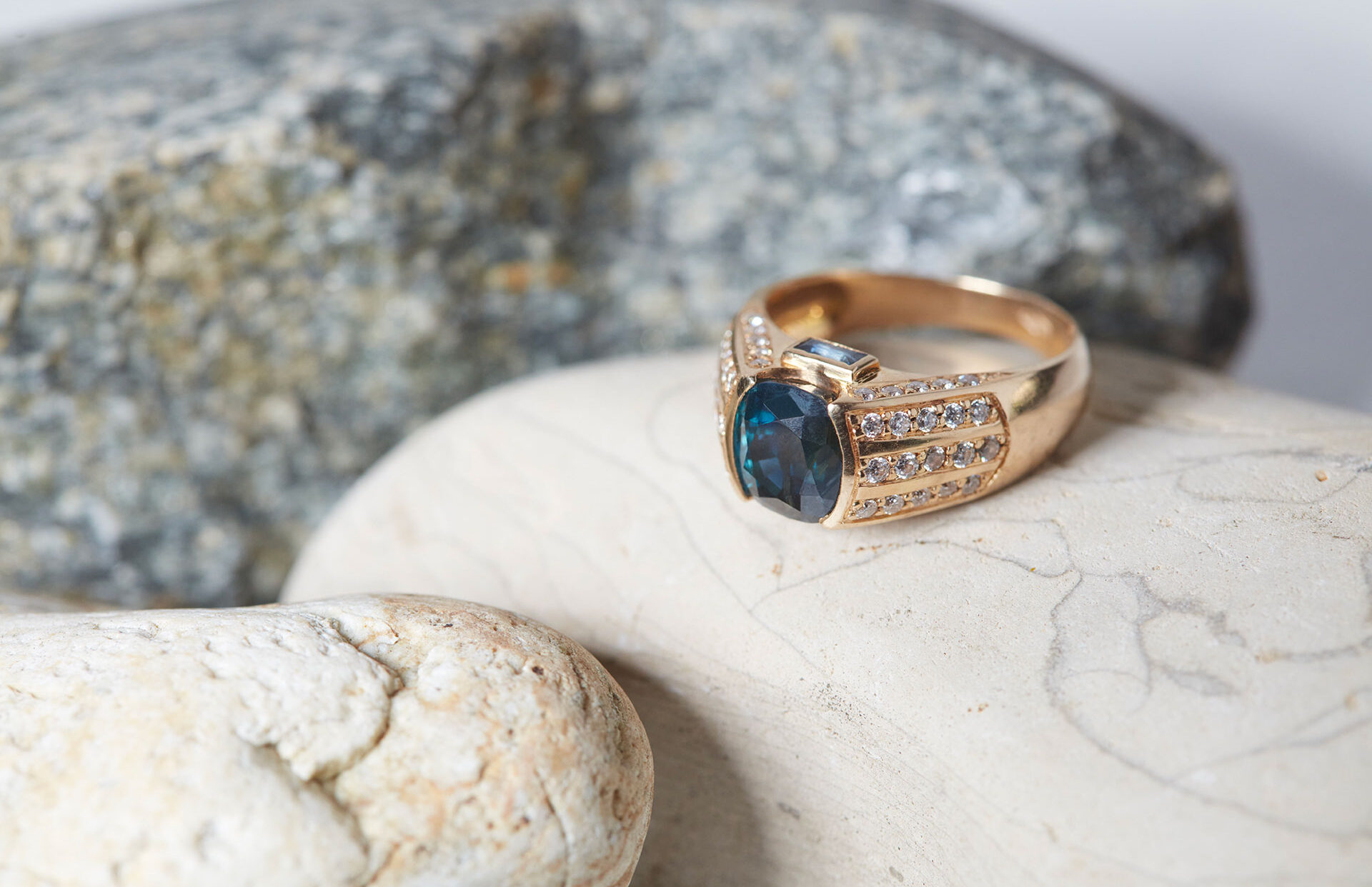 HR-Gemmes creations, emeraude 0,53 carat